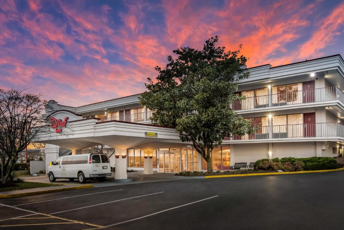 Popular attractions Area Nearby Property